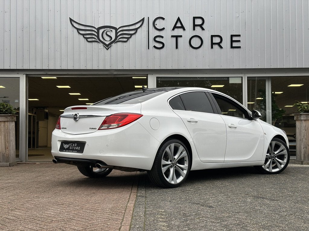 Opel Insignia 2.0 T Sport 4x4 220PK|CLIMA|CRUISE|STOEL VWM|P, Auto's, Opel, 4 cilinders, Wit, Bedrijf, Handgeschakeld