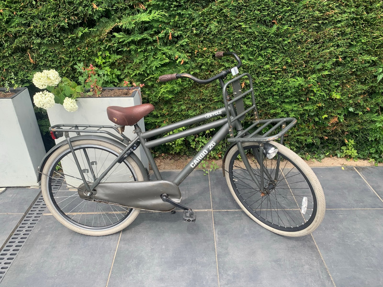 2Cycle Cargo transportfiets jongensfiets Grijs 26inch, Fietsen en Brommers, Fietsen | Jongens, Gebruikt, 26 inch of meer, Terugtraprem