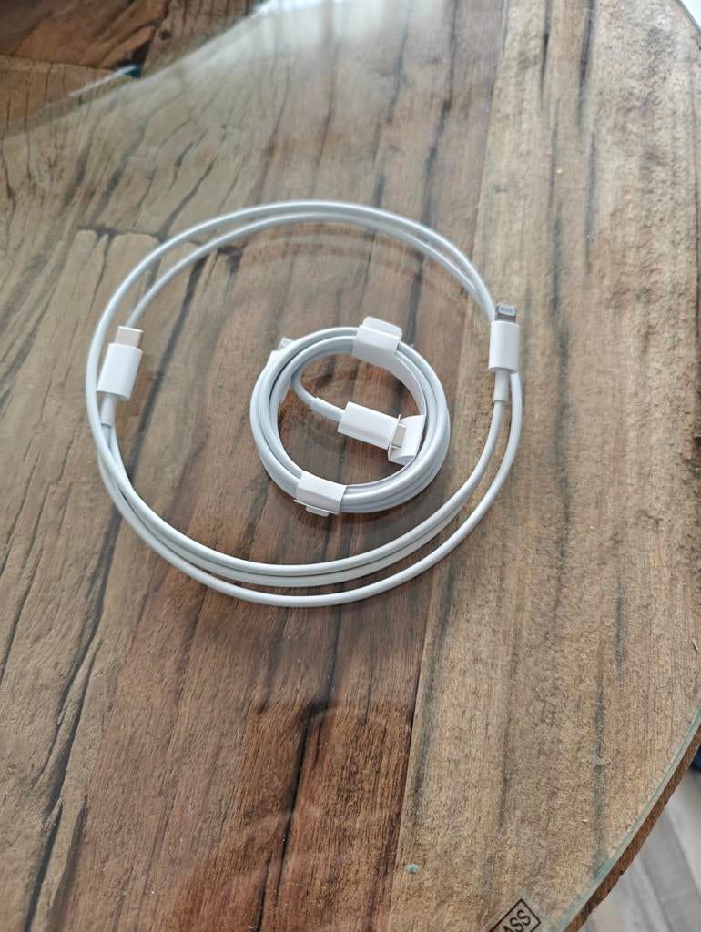 2 Apple oplaad kabels lightning naar usb c, Telecommunicatie, Ophalen, Nieuw, Apple iPhone