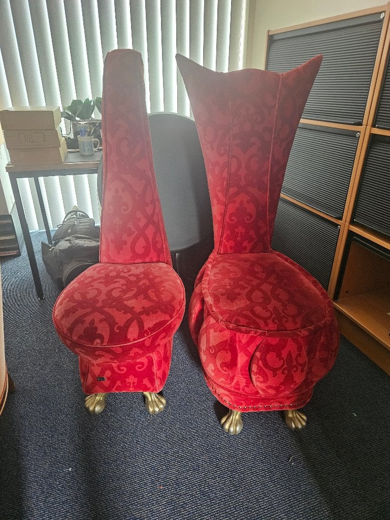 2 unieke, speciaal gemaakte rode stoelen (125x50 cm), Ophalen, Gebruikt, Twee, Stof