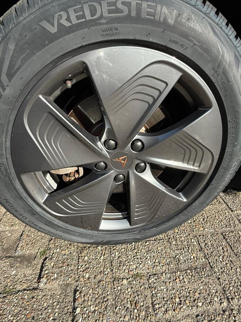 Cupra Born Velgen met Zomerbanden 215/55 R18 99V, Auto-onderdelen, Banden en Velgen, Ophalen, 18 inch, Banden en Velgen, Personenwagen