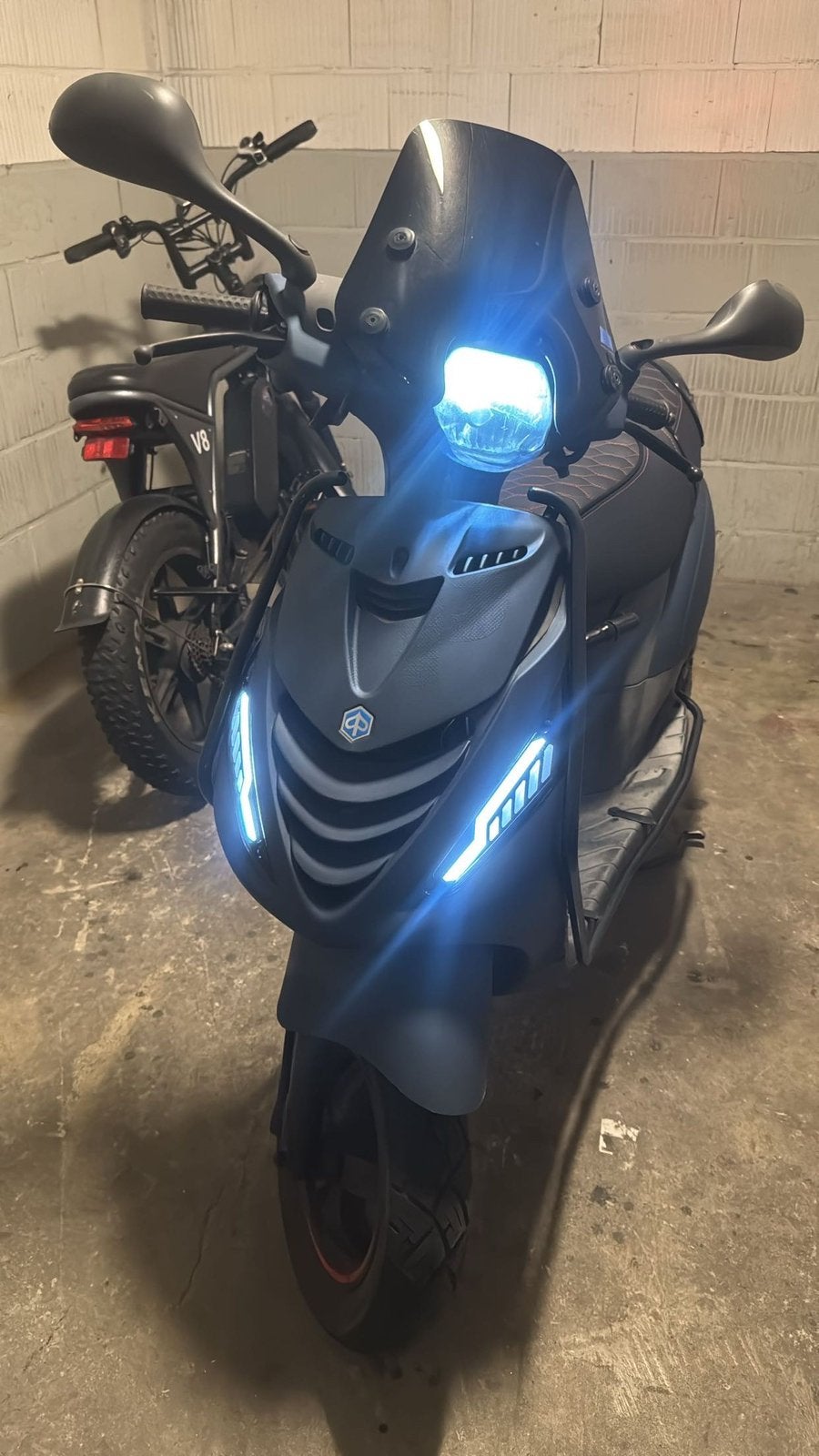 Piaggio zip 50CC 4T 2V, Fietsen en Brommers, Ophalen, Maximaal 45 km/u, Zip, Zo goed als nieuw