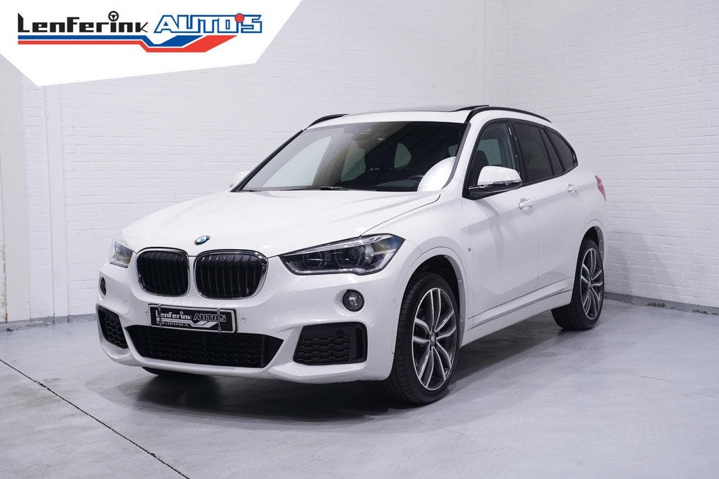 BMW X1 sDrive18d M Sport Panodak Head-up Leder Camera Afn. t, Auto's, BMW, Bedrijf, Te koop, X1, ABS, Achteruitrijcamera, Airbags