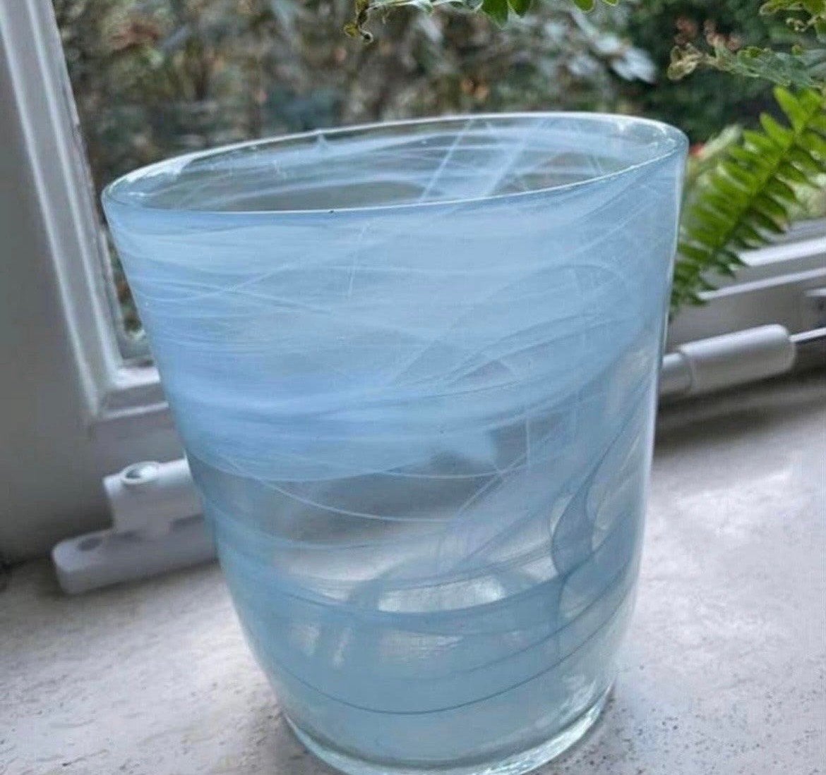 Glazen vaas met blauw-witte spiraalpatroon, Ophalen of Verzenden