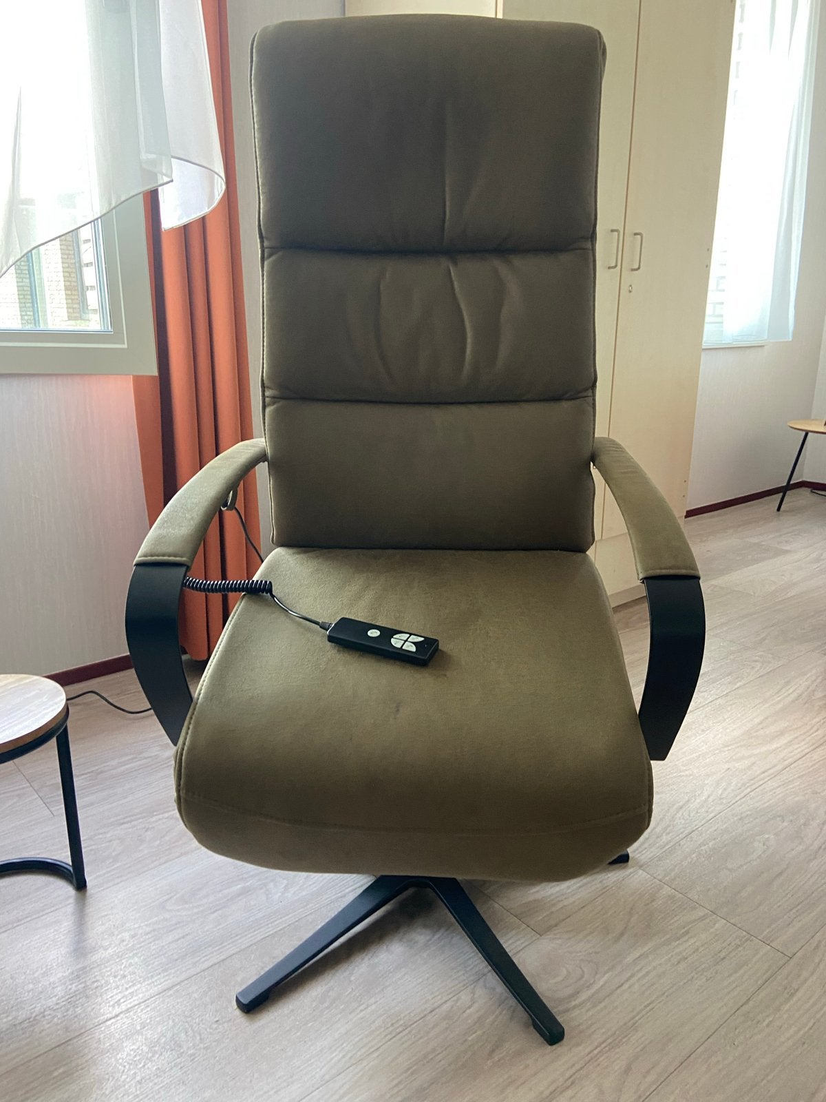 Comfortabele sta op fauteuil, olijf groen, amper gebruikt., Ophalen, Gebruikt, Overige kleuren, Eén