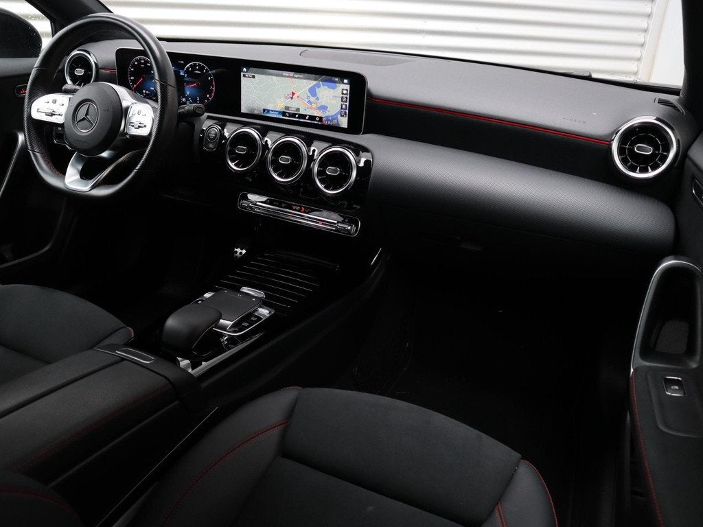 Mercedes-Benz A-klasse 220 Launch Edition, Auto's, 12 maanden, Stof, Gebruikt, 1600 kg