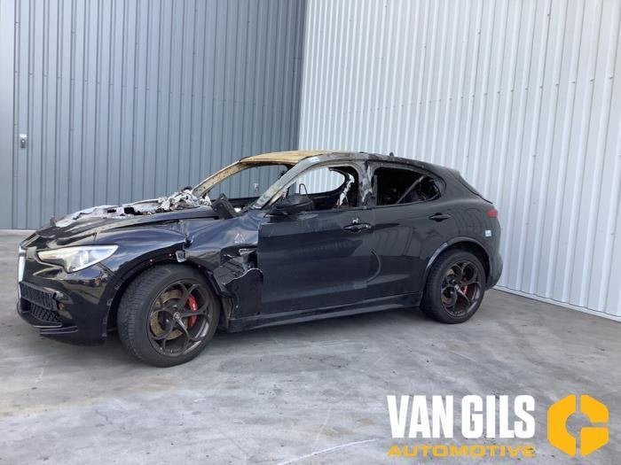 Alfa Romeo Stelvio Stelvio (949), SUV, 2017 2.9 Bi-Turbo V6, Stellantis N.V., Webaccessibility@stellantis.com, Taurusavenue 1 ,2132 LS, Hoofddorp, Nederland