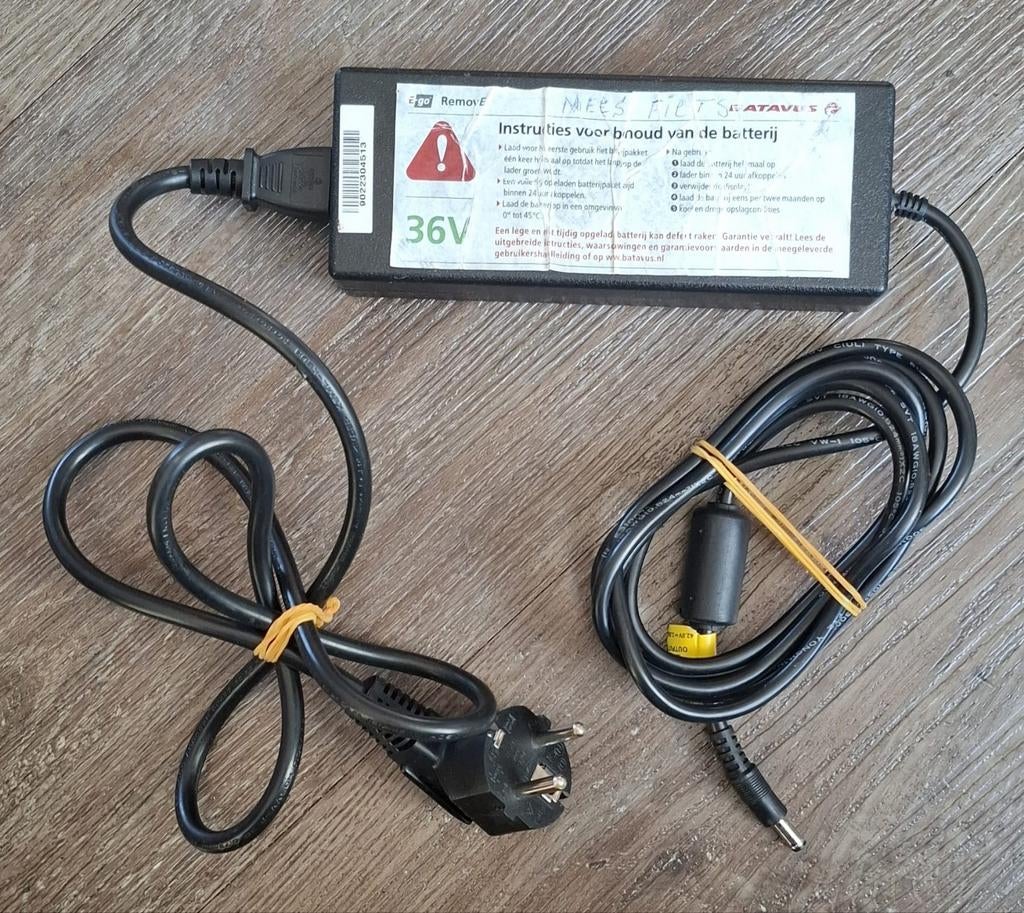 Fietslader 36 Volt.2.35 A, Ophalen of Verzenden