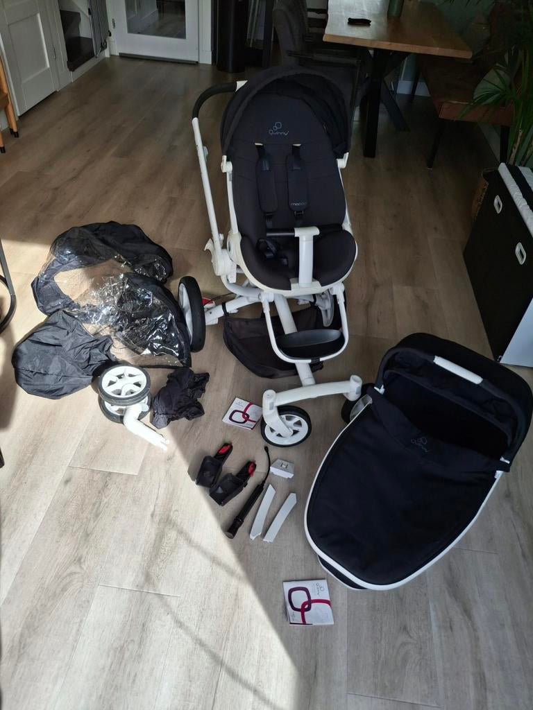 Quinny moodd kinderwagen met veel accessoires, Kinderen en Baby's, Kinderwagens en Combinaties, Ophalen, Gebruikt, Quinny, Verstelbare duwstang