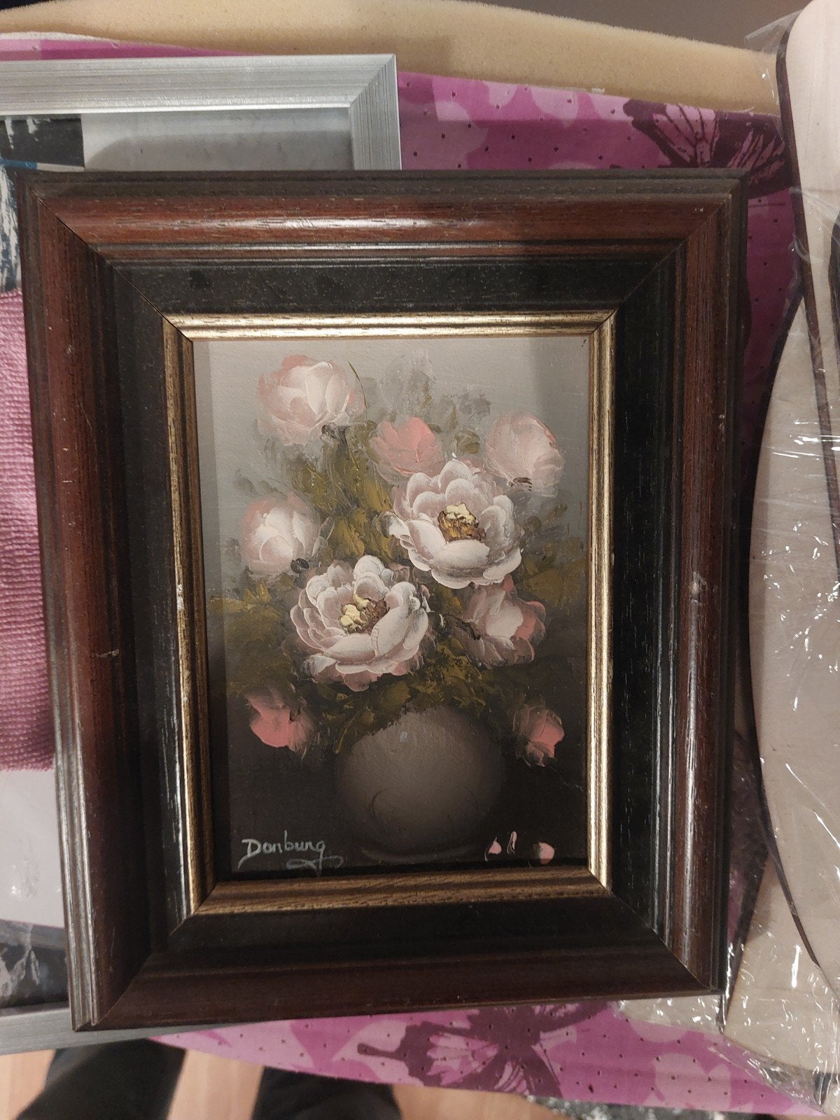 Schilderij met bloemen in vaas, gesigneerd 'Danbung', Bloemen, Doek, Ophalen of Verzenden, Olieverf