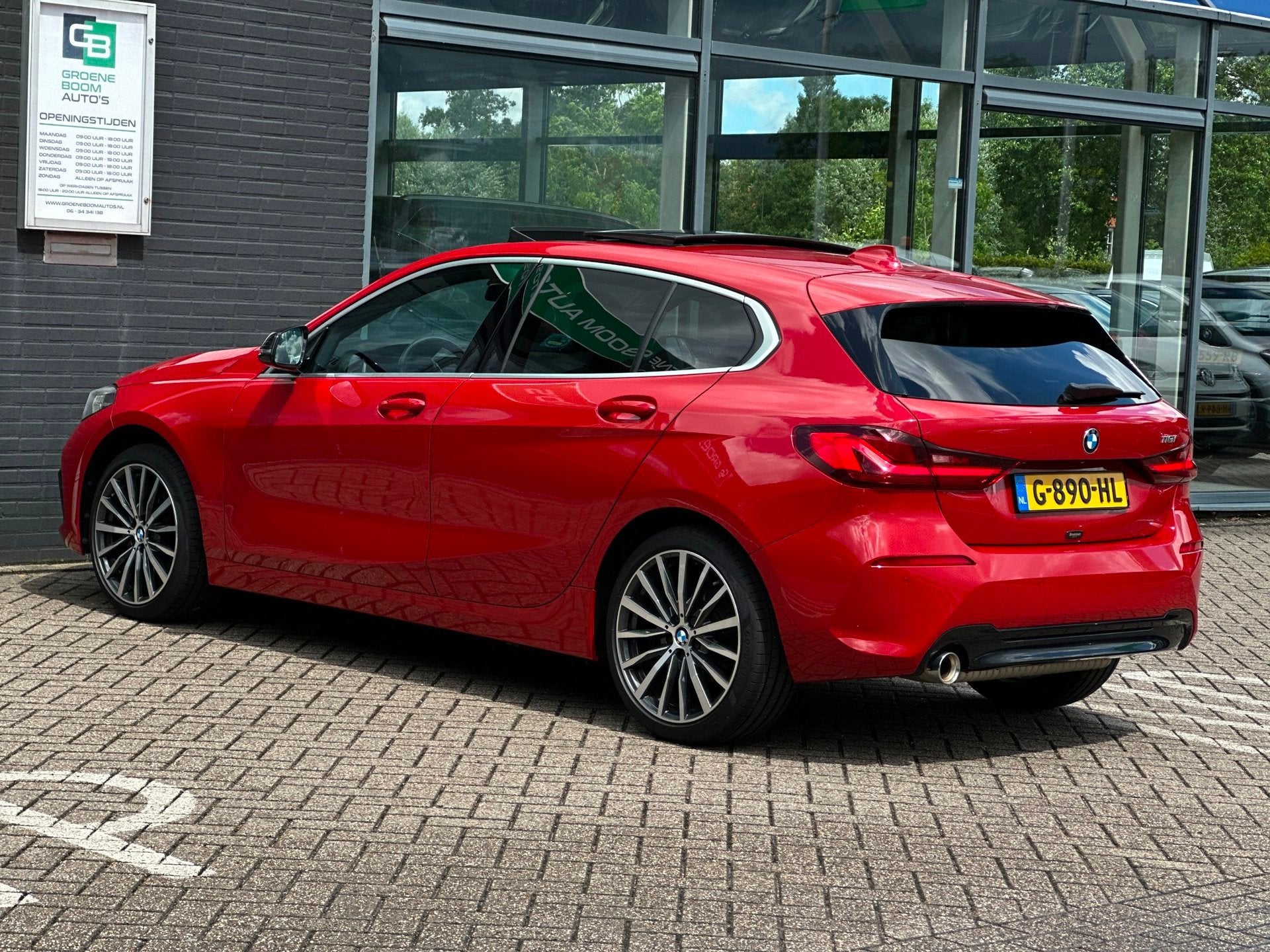 BMW 1-serie 118i Executive Edition/PANO-DAK/NAVI/CARPLAY/LED, Auto's, Dealer onderhouden, Stof, Origineel Nederlands, Bedrijf