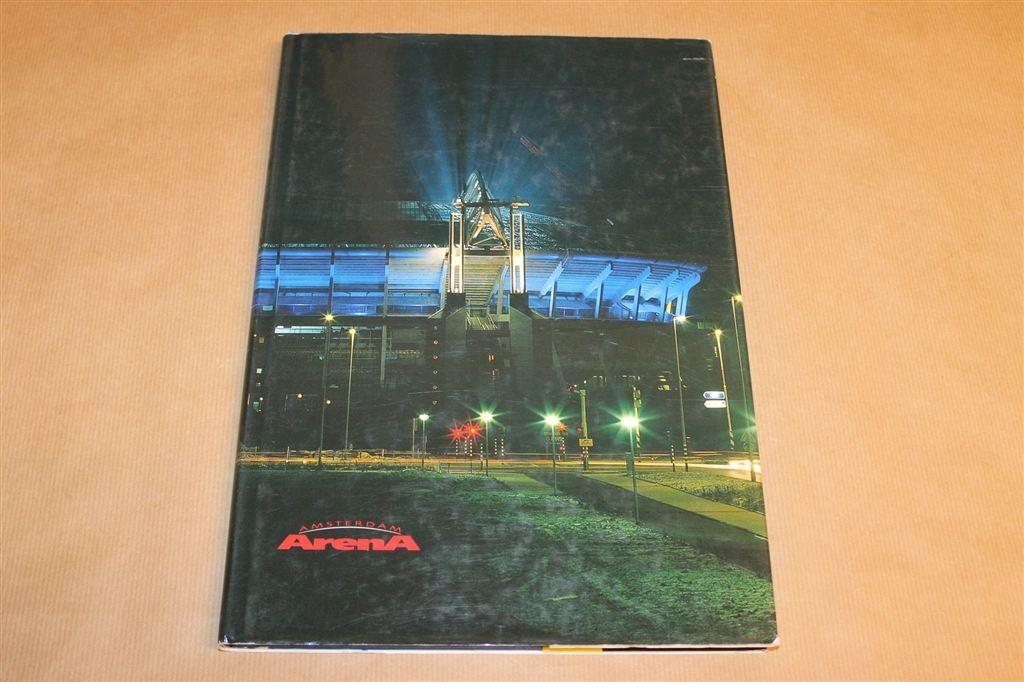 Amsterdam ArenA — Bouw & Ontstaan Stadiumgeschiedenis, Ophalen of Verzenden, Zo goed als nieuw