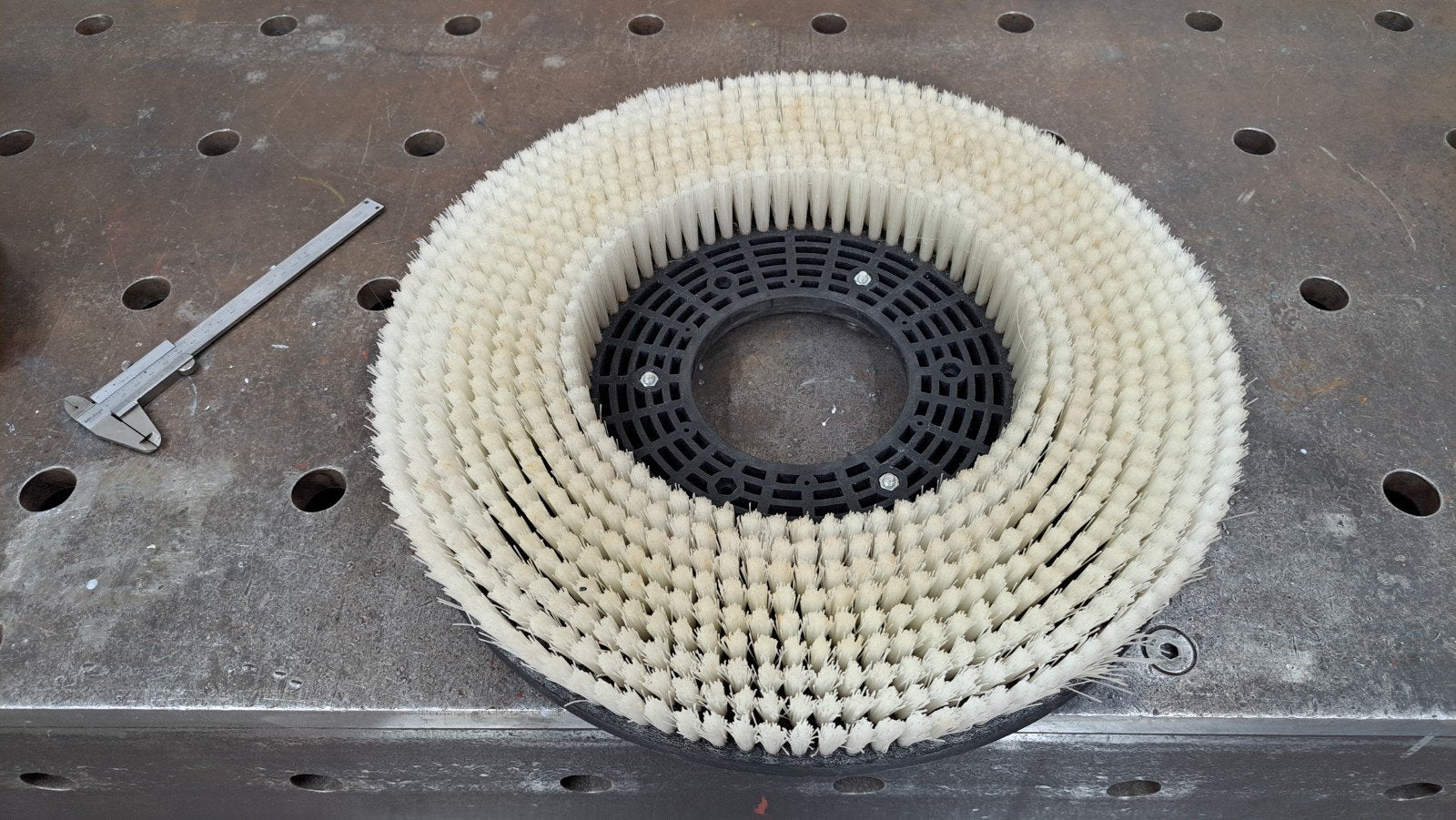nieuwe nylon borstel voor een schrobmachine, boenmachine, Ophalen, Zo goed als nieuw, Schrobmachine