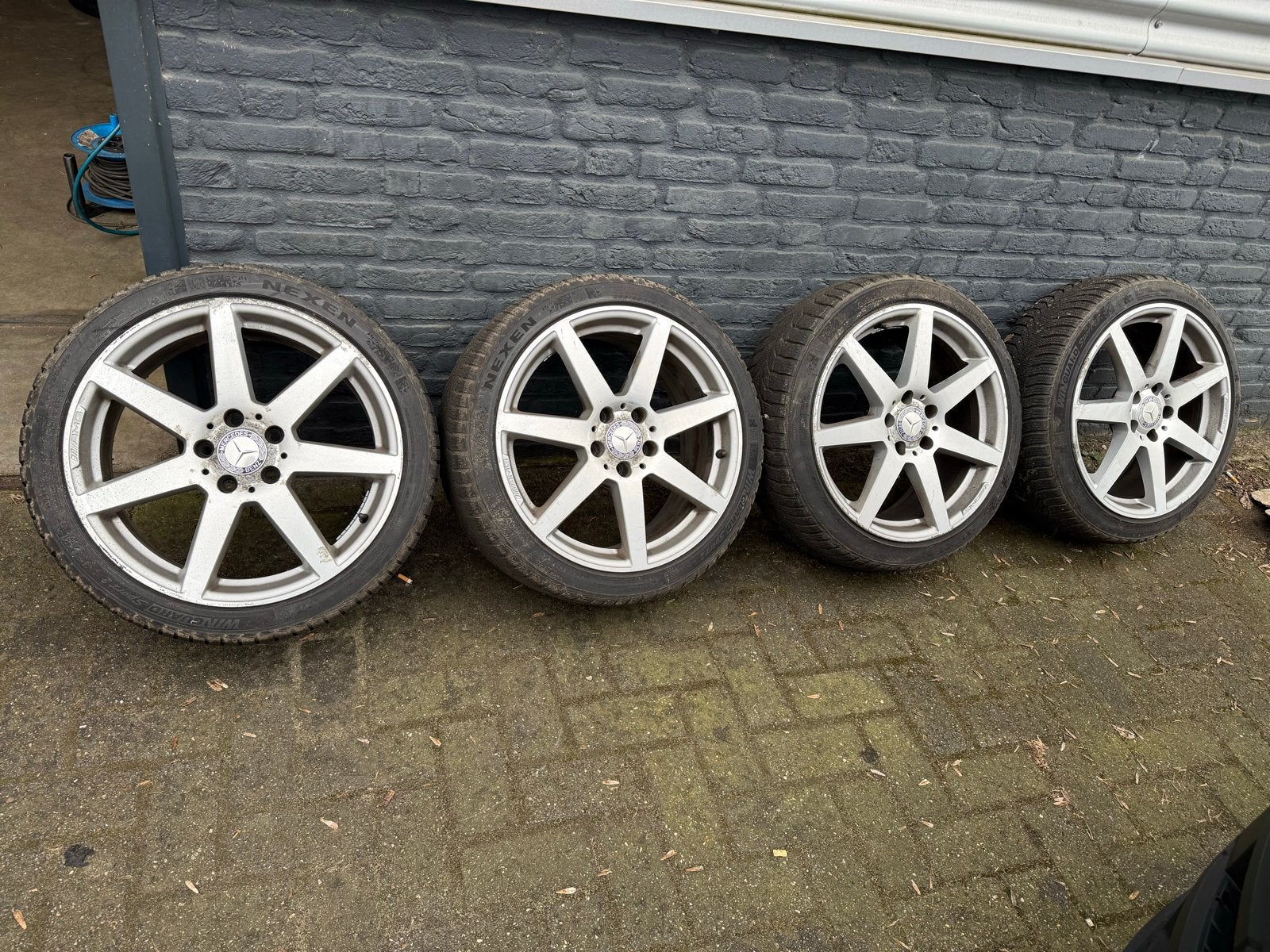 Mercedes AMG velgen met winterbanden - 18 inch, Ophalen, 18 inch, Gebruikt, Banden en Velgen