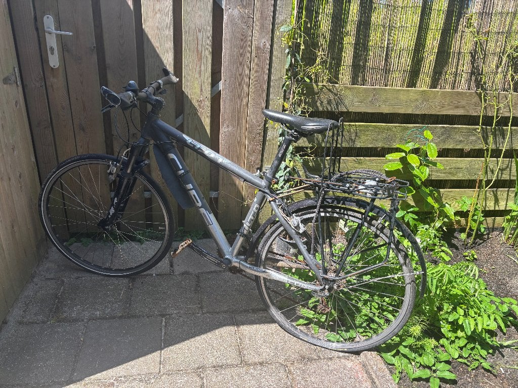 mountain bike merk Cube gratis op te halen., Fietsen en Brommers, Fietsen | Mountainbikes en ATB, Ophalen, Gebruikt, Dames, Overige merken