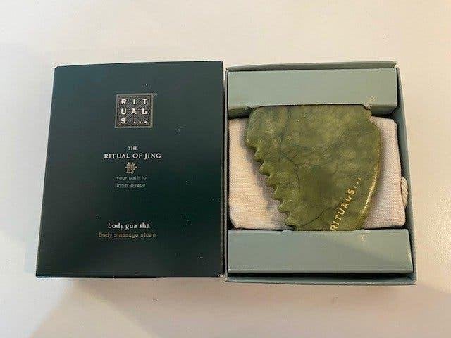 Nieuw Rituals Jing Body Gua Sha steen, Ophalen of Verzenden, Nieuw, Bodylotion, Crème of Olie