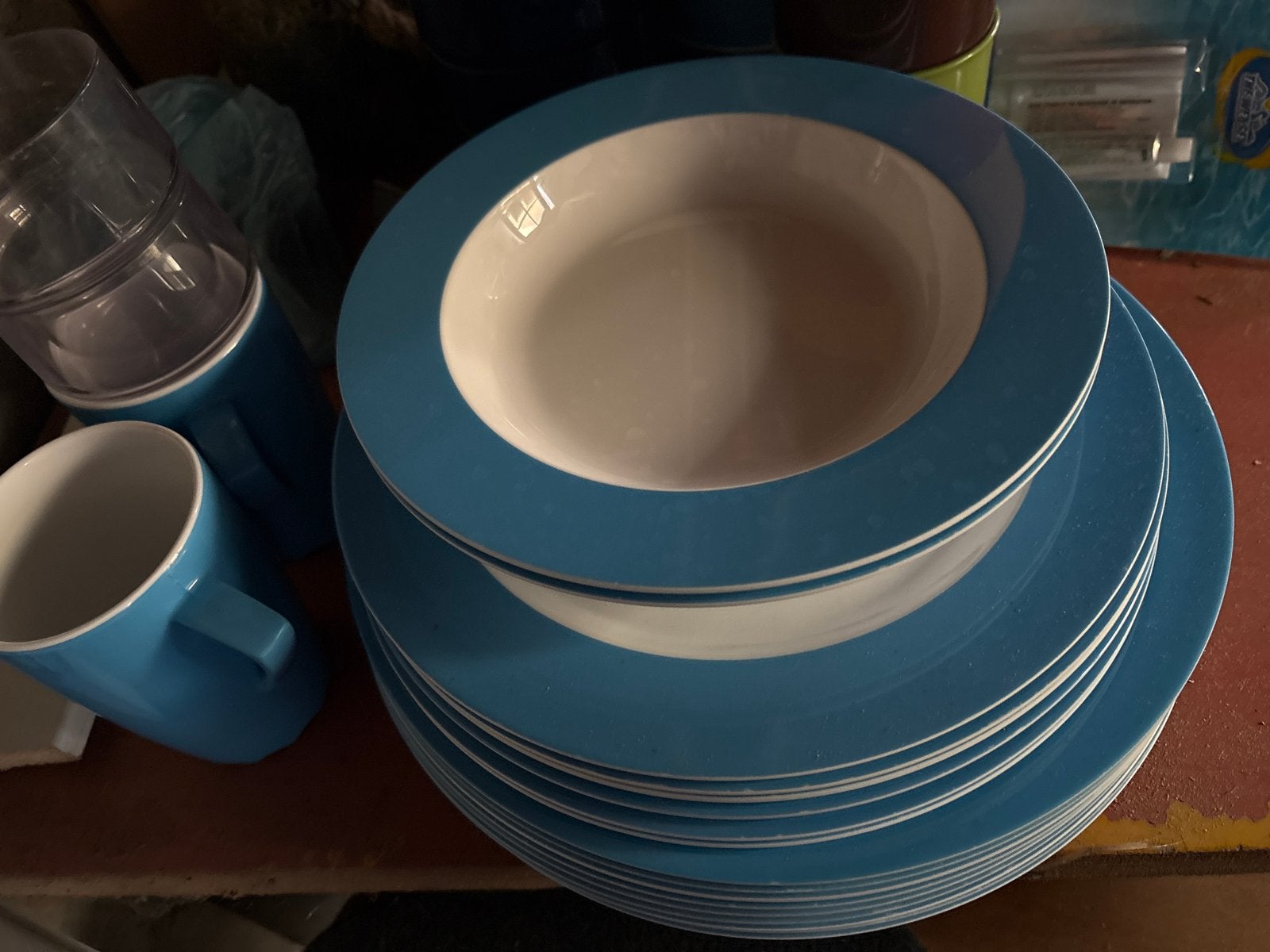 Camping servies - borden, kommen, bekers, Caravans en Kamperen, Ophalen, Zo goed als nieuw