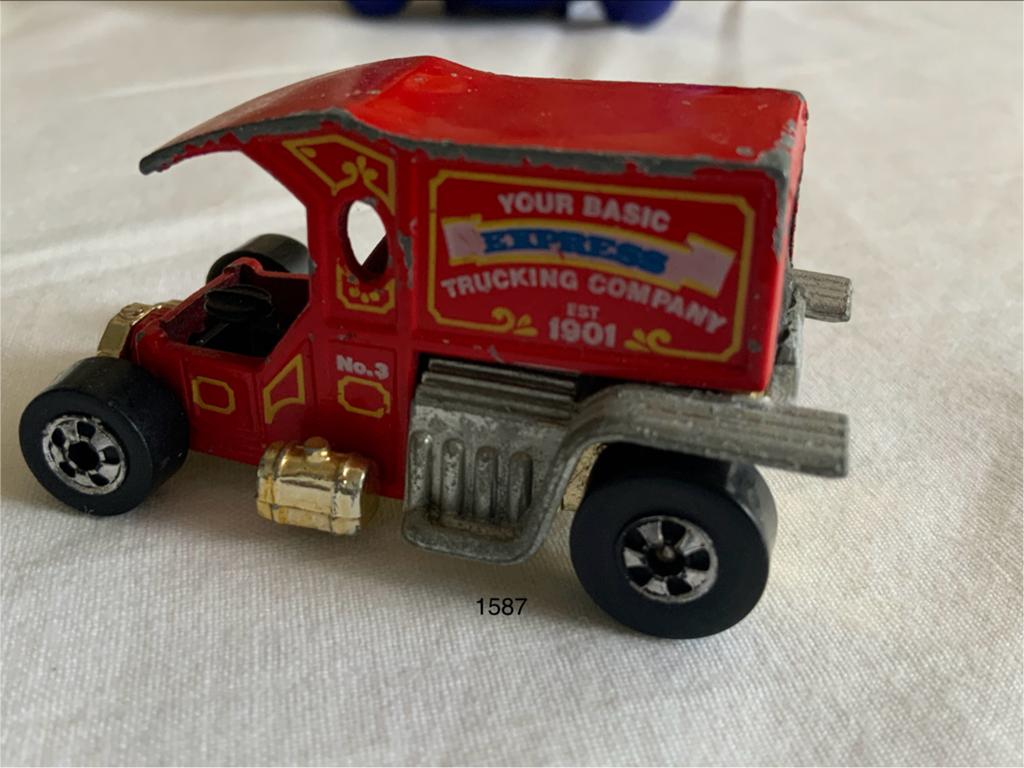 Hot Wheels T-Totaller 'Your Basic Express Trucking Co', Ophalen of Verzenden, Gebruikt