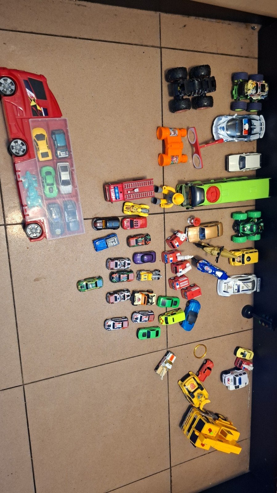 Grote collectie speelgoedauto's en voertuigen, Kinderen en Baby's, Ophalen, Gebruikt