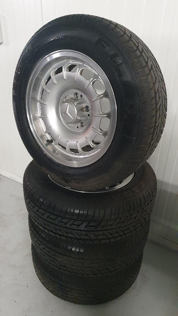 15"Zeldzame Oldschool Mercedes Barock Velgen+Banden Zgan!!!!, Auto-onderdelen, Banden en Velgen, Gebruikt, 15 inch, Banden en Velgen