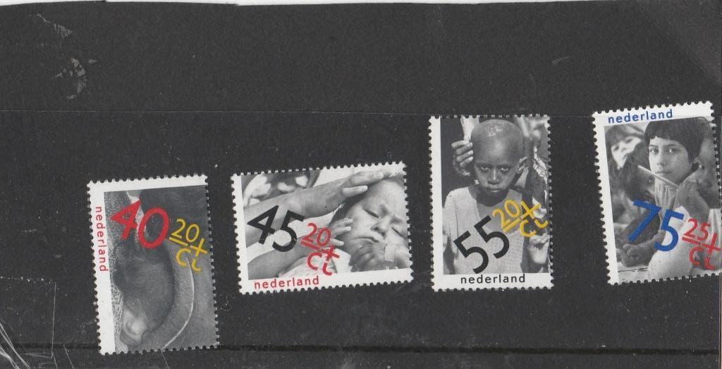no 25  Nederland 8  serie's, Ophalen of Verzenden, Postfris
