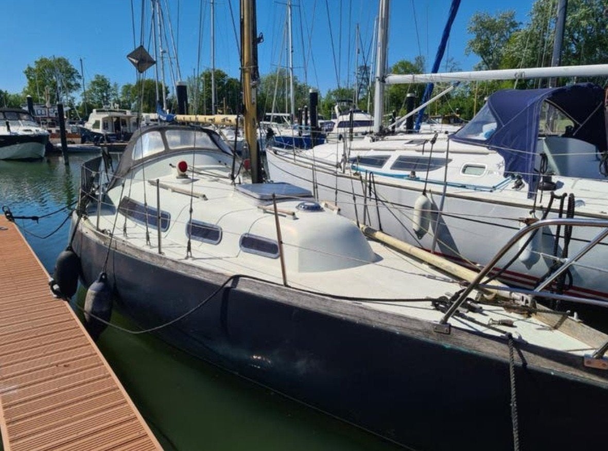 Zeewaardige Defender 32, Caravans en Kamperen, Campers, Particulier, Half-integraal, Ophalen