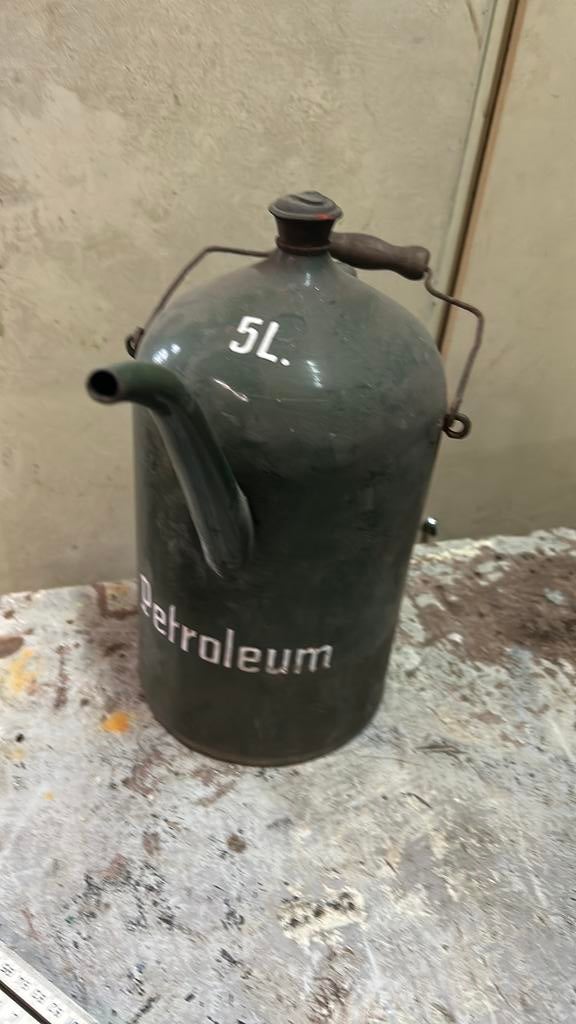 Petroleum kan, Ophalen of Verzenden, Gebruikt, Overige