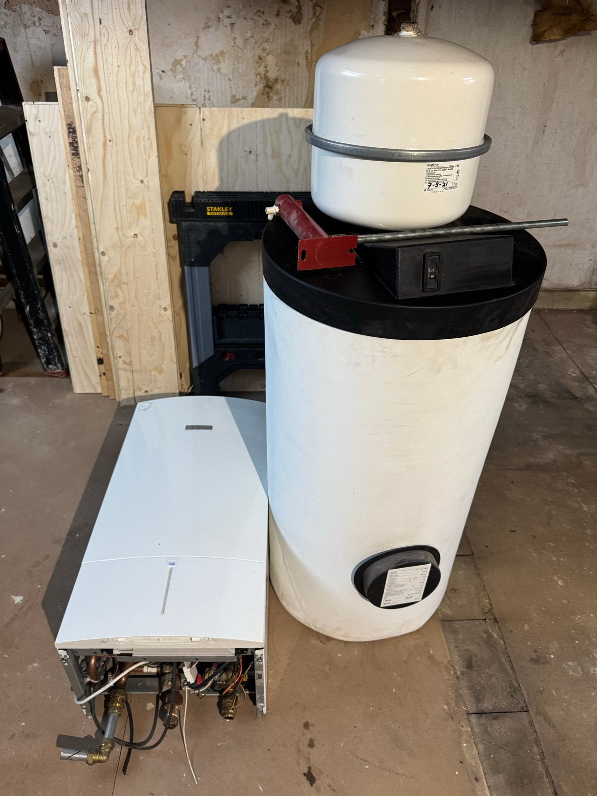 Bosch CV-ketel met Flamco boiler en Buderus expansievat, Ophalen, Gebruikt, Hoog rendement (Hr), Cv-ketel of Combi-ketel