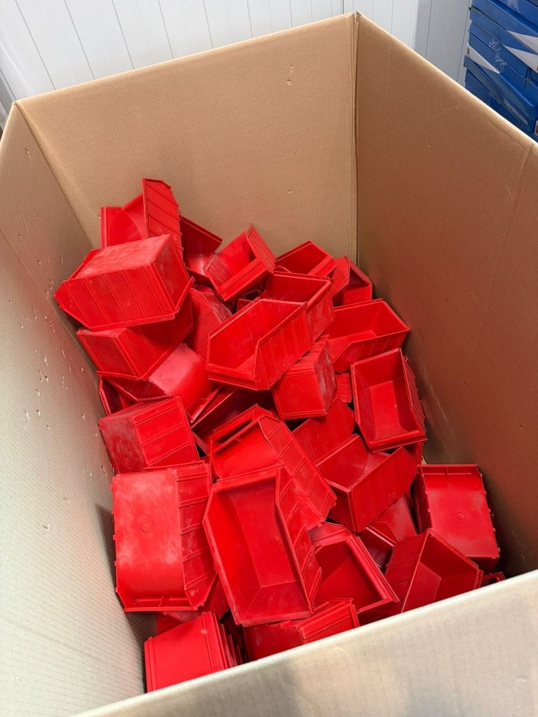 Kunststof magazijnbak / stapelbak A2 170x105x75 mm rood, Gebruikt, Minder dan 50 cm, Ophalen of Verzenden, Delta Commerce B.V.
