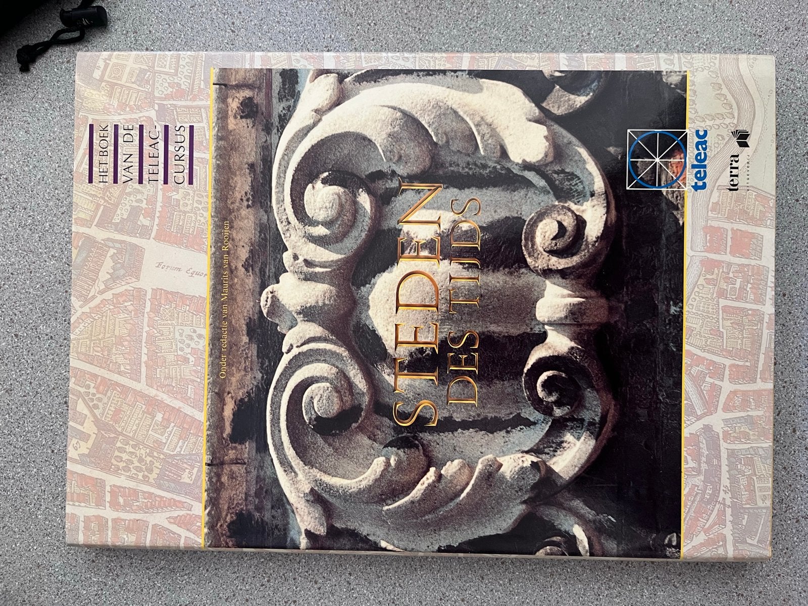 Steden des Tijds - Het Boek van de Teleac Cursus, Boeken, Ophalen of Verzenden, 20e eeuw of later, Zo goed als nieuw, Europa