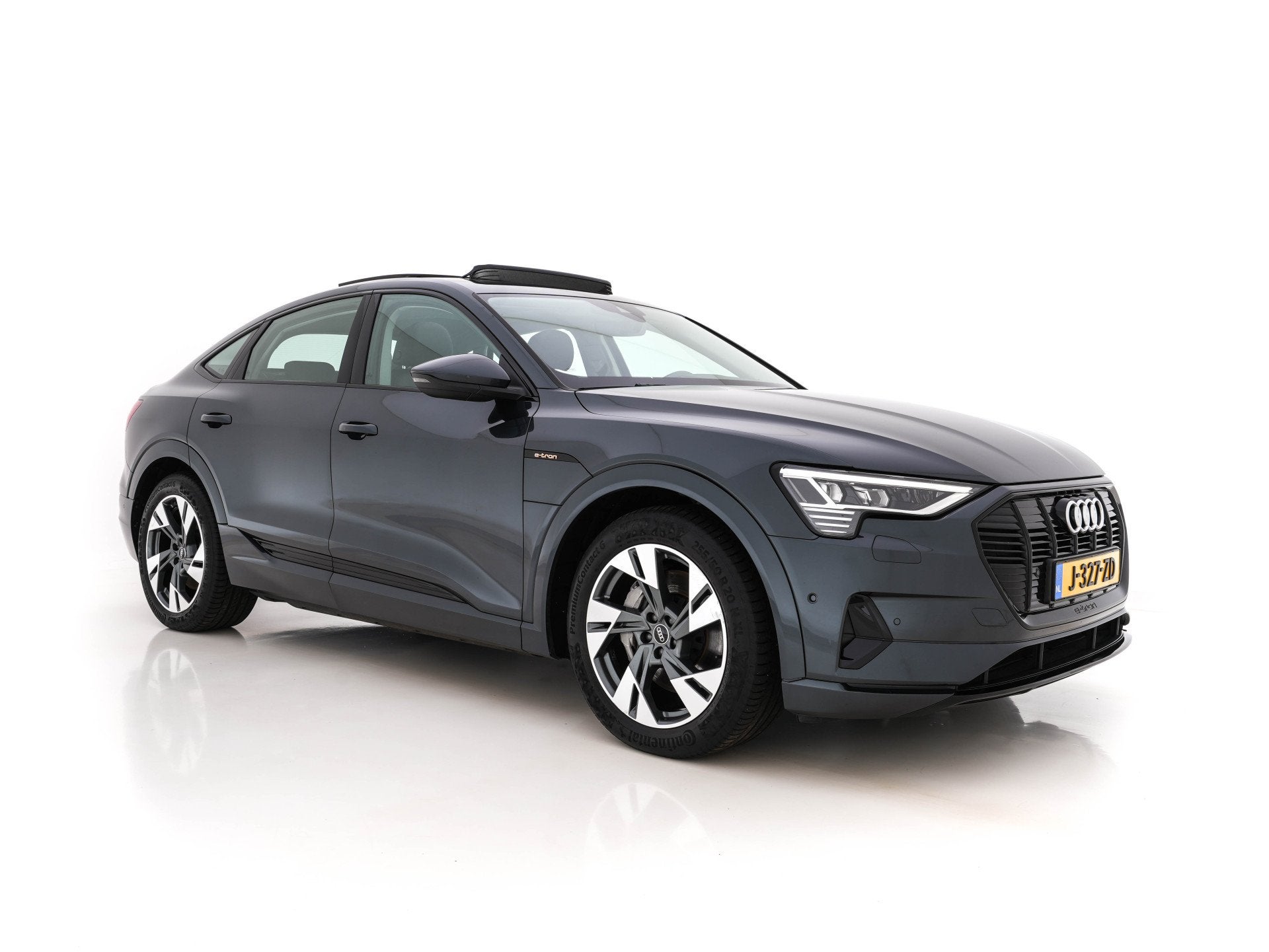Audi e-tron Sportback 55 Quattro 95 kWh ( 3-Fase-11kW) ) [ S, Auto's, Automaat, 131 €/maand, Zwart, 95 kWh