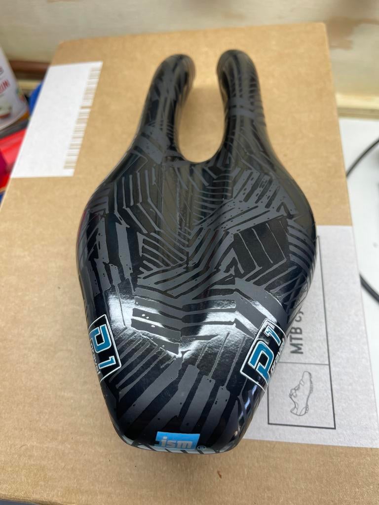 ISM P1.0 Gravel Zadel - Ergonomisch en Comfortabel 120 mm br, Fietsen en Brommers, Kunststof, Ophalen of Verzenden, Zo goed als nieuw