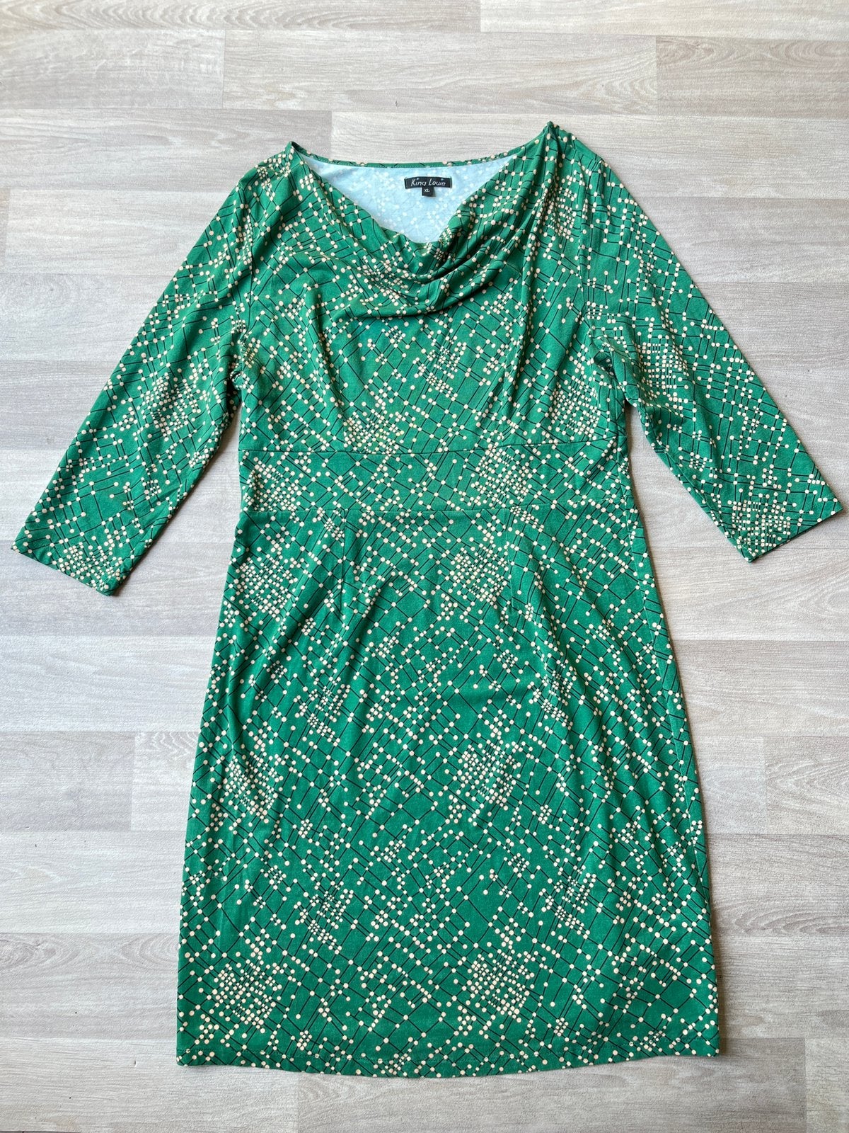 Leuk groen King Louie jurkje met print Maat XL 44 46 viscose, Maat 46/48 (XL) of groter, Ophalen of Verzenden, Zo goed als nieuw