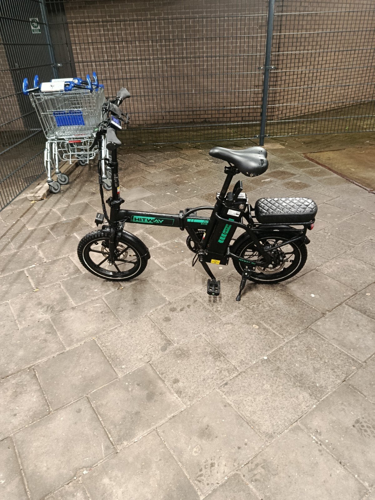 hitway elektrische fiets. zwart blauw kleur, Ophalen, Zo goed als nieuw
