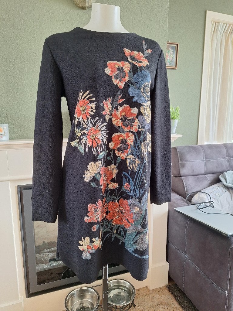 Zara zwarte bloemen jurk M 38 40, Kleding | Dames, Maat 38/40 (M), Verzenden, Zo goed als nieuw, Boven de knie