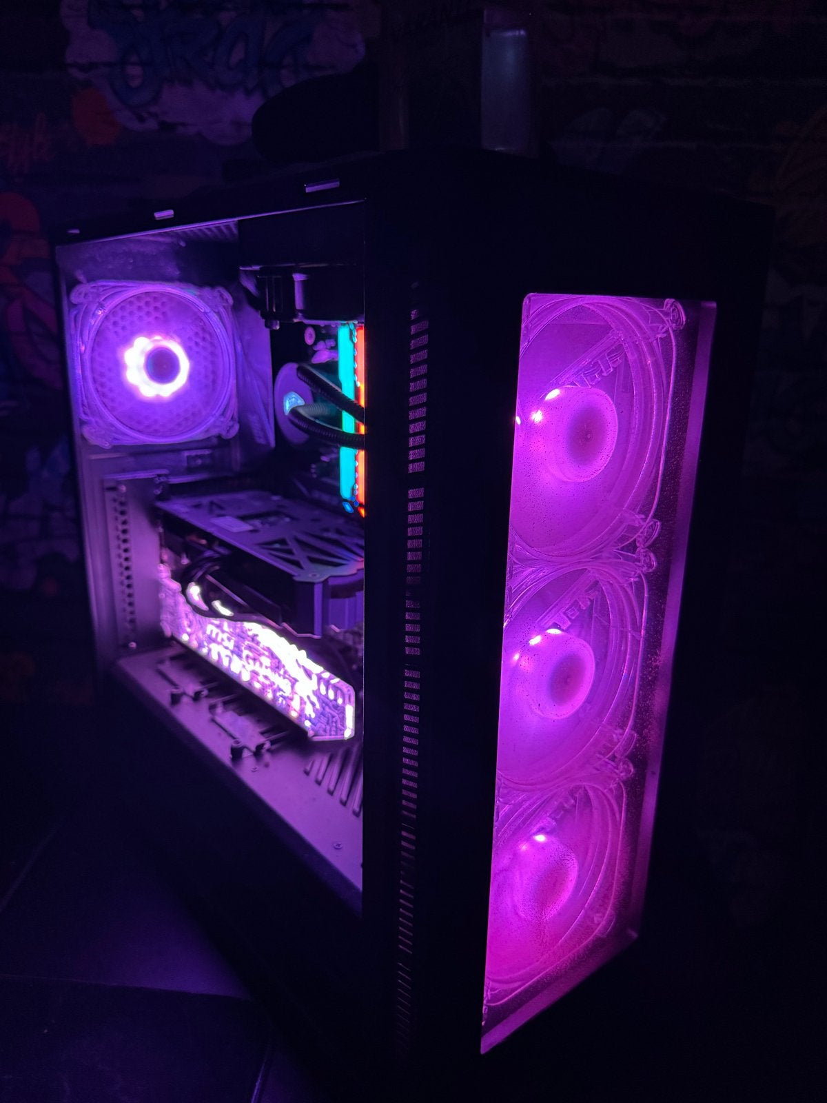 Gaming pc -  (lees beschrijving), Ophalen of Verzenden, Zo goed als nieuw, Gaming, SSD