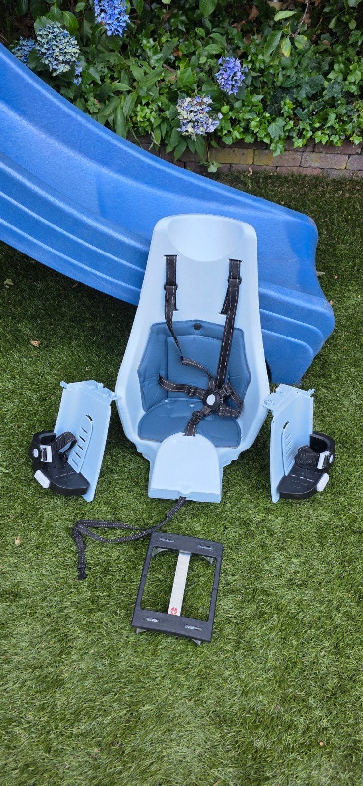 Bobike Exclusive Max fietsstoeltje (Blauw), Fietsen en Brommers, Fietsaccessoires | Fietsstoeltjes, Achterzitje, Voetsteuntjes