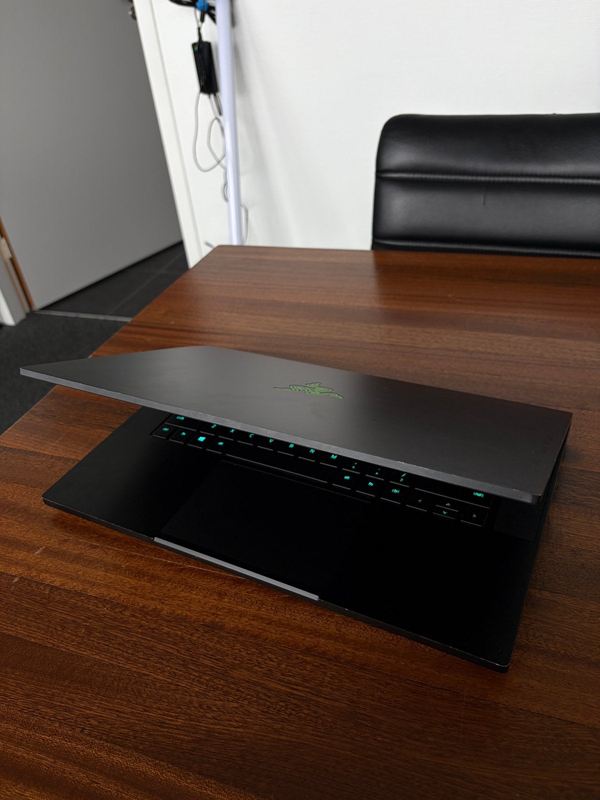 Razer Blade Gaming Laptop – i7-10875H + RTX 2070 Super, Computers en Software, Met videokaart, Ophalen of Verzenden, Zo goed als nieuw