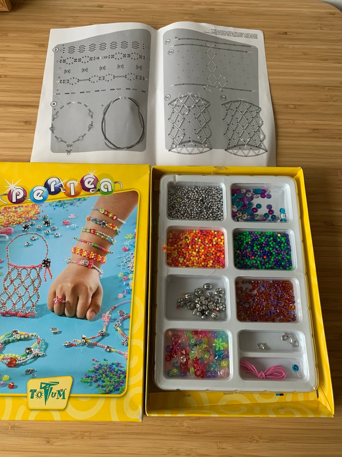 Knutselset Sieraden Maken - Perlea by Totum, Ophalen of Verzenden, Zo goed als nieuw, Bedel