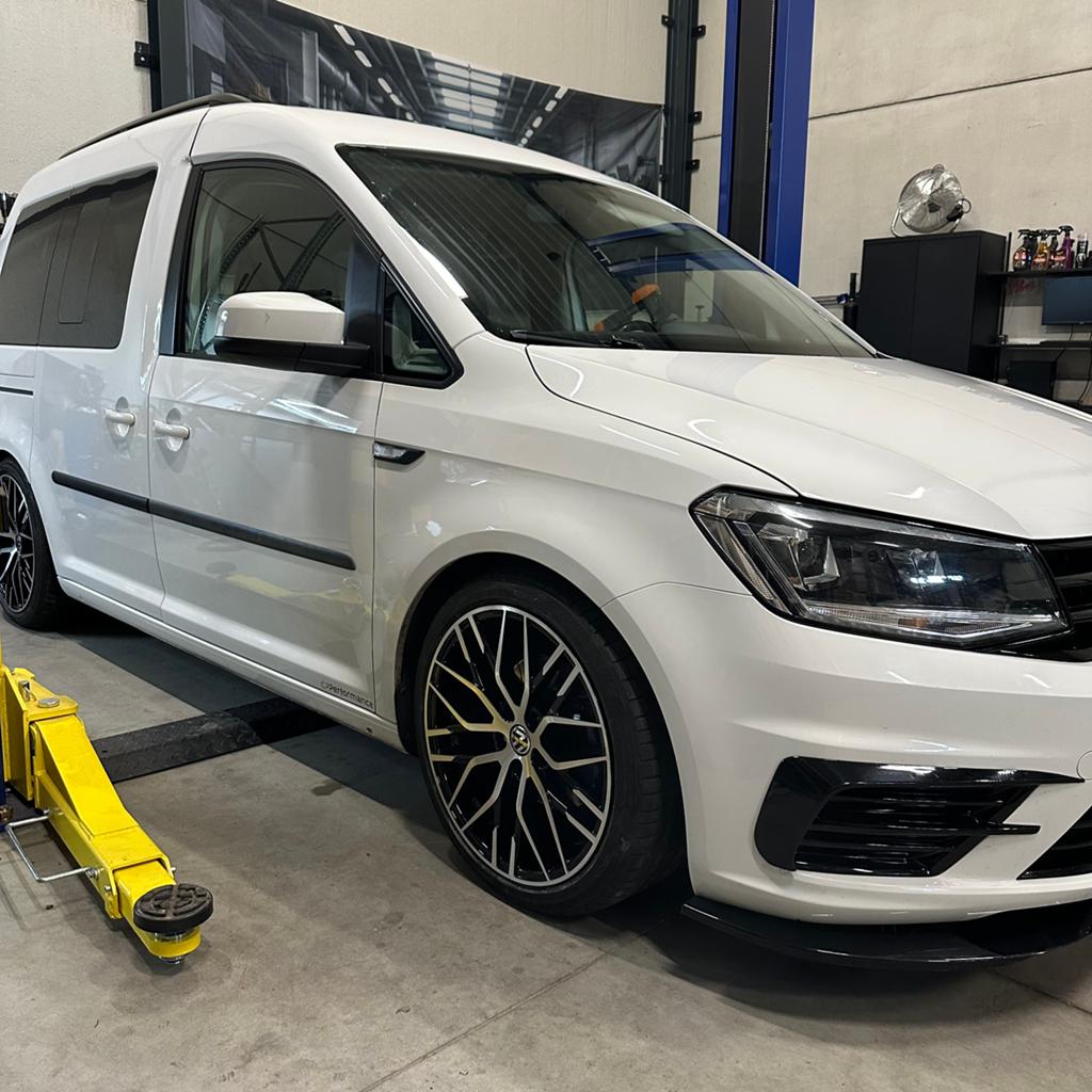 Audi mam Rs look velgen 18” nieuw met bridgestone zomer, Auto-onderdelen, Banden en Velgen, 18 inch, Gebruikt, Banden en Velgen