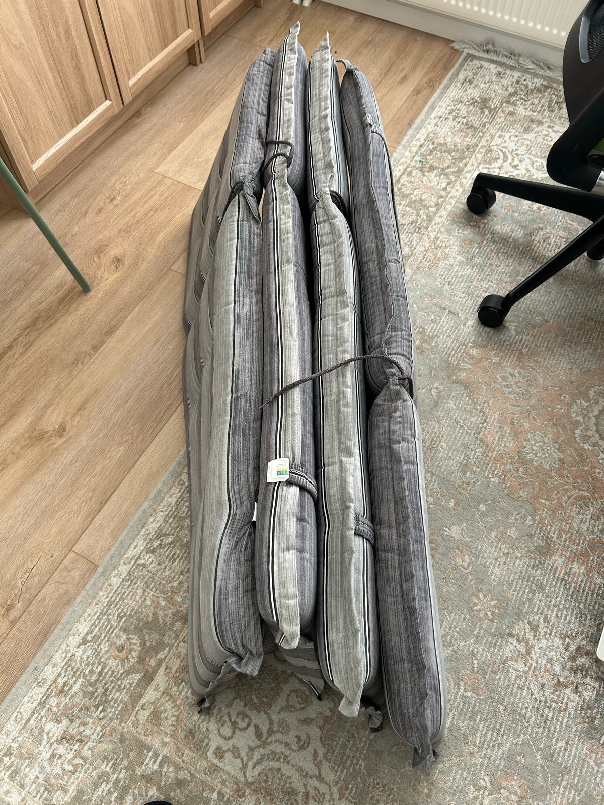 Set van 4 gestreepte tuinkussens, Ophalen, Gebruikt
