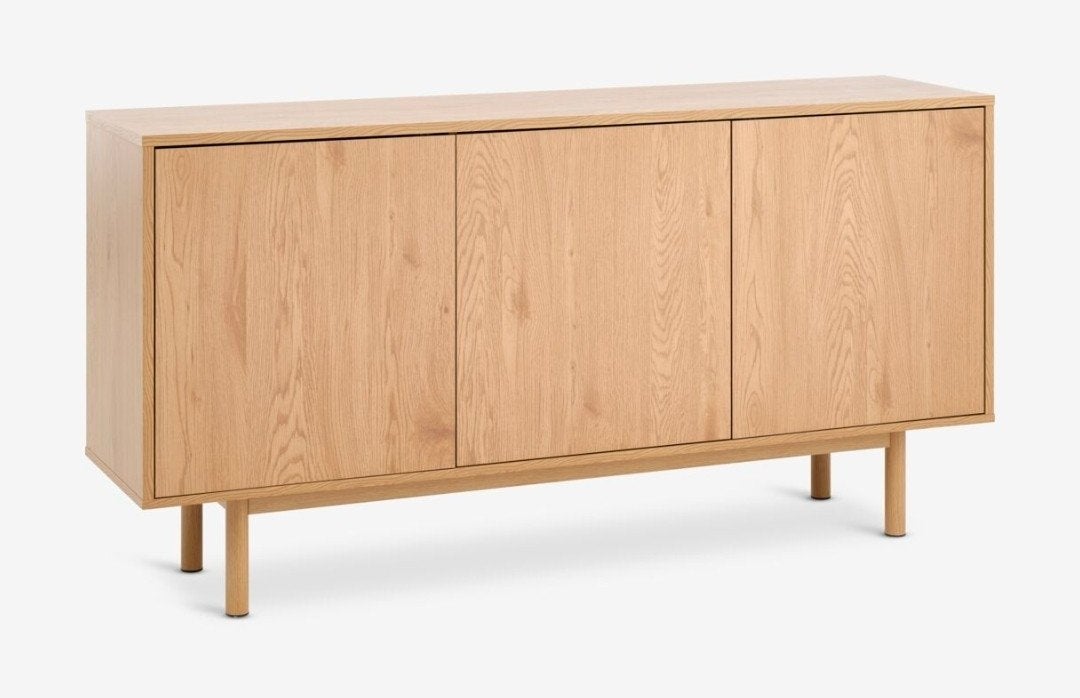 Stijlvol eikenhouten dressoir met 3 deuren, Type Jysk ALSTED, Ophalen, 150 tot 200 cm, Eikenhout, 25 tot 50 cm