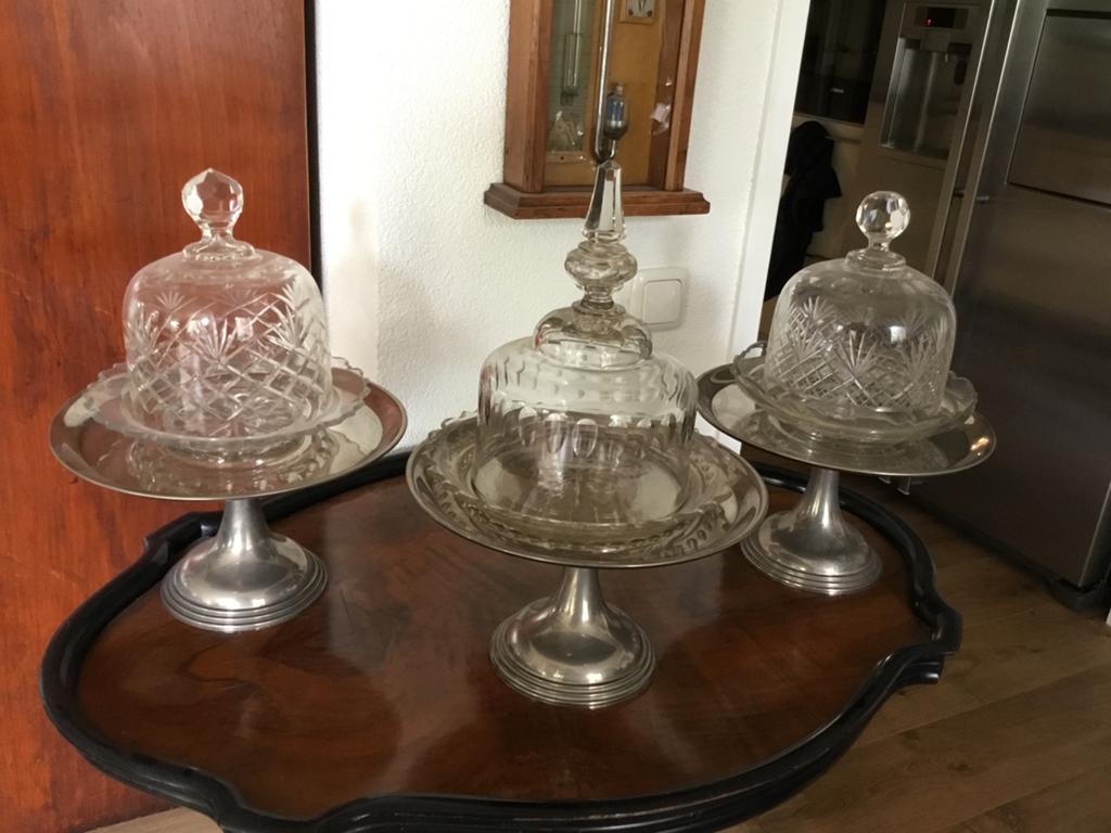 Antieke kristallen stolpen op tableau, Ophalen of Verzenden, Gebruikt