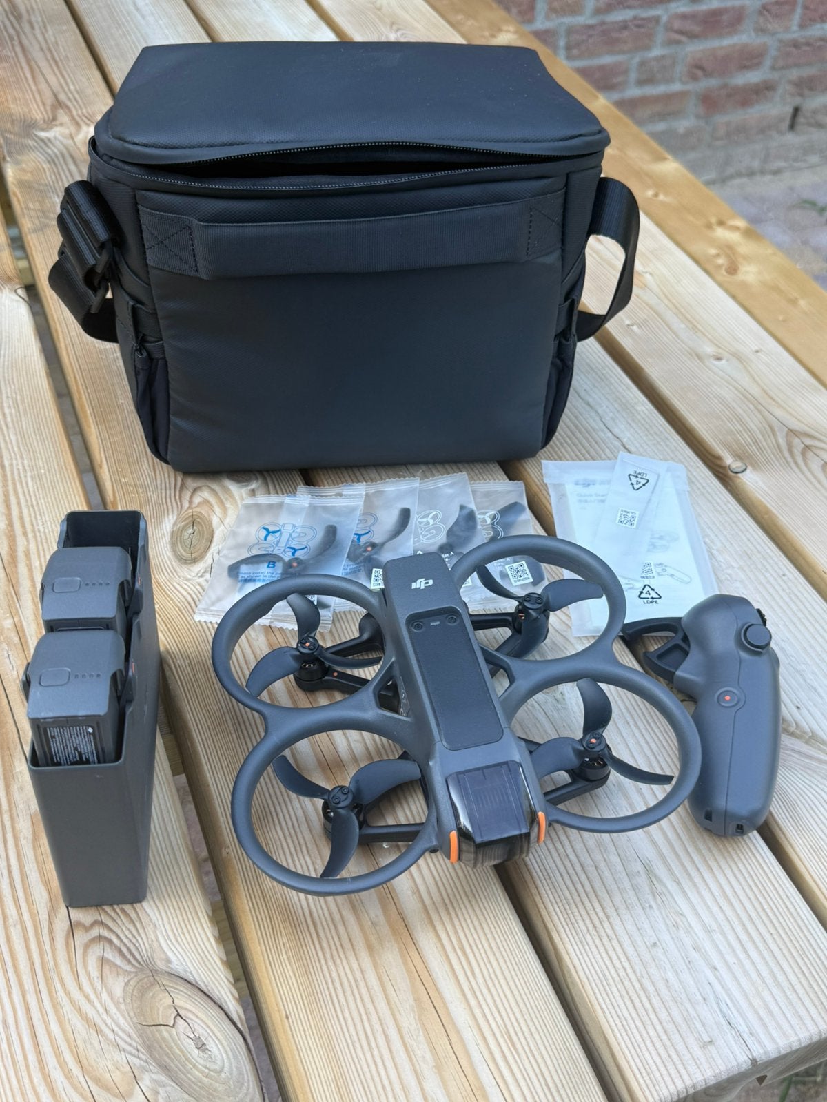 DJI AVATA 2( Zonder Goggles), Audio, Tv en Foto, Drones, Ophalen of Verzenden, Zo goed als nieuw