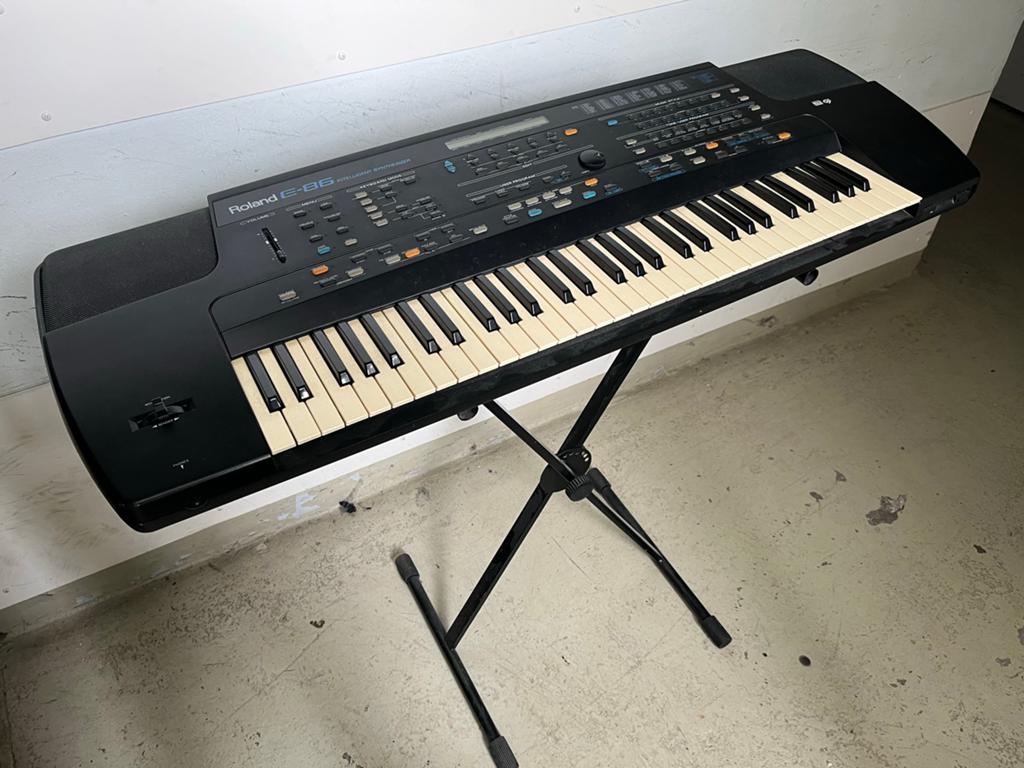 Roland E-86 Intelligent Synthesizer (zonder netsnoer), Ophalen, Roland, Met midi-aansluiting, 61 toetsen