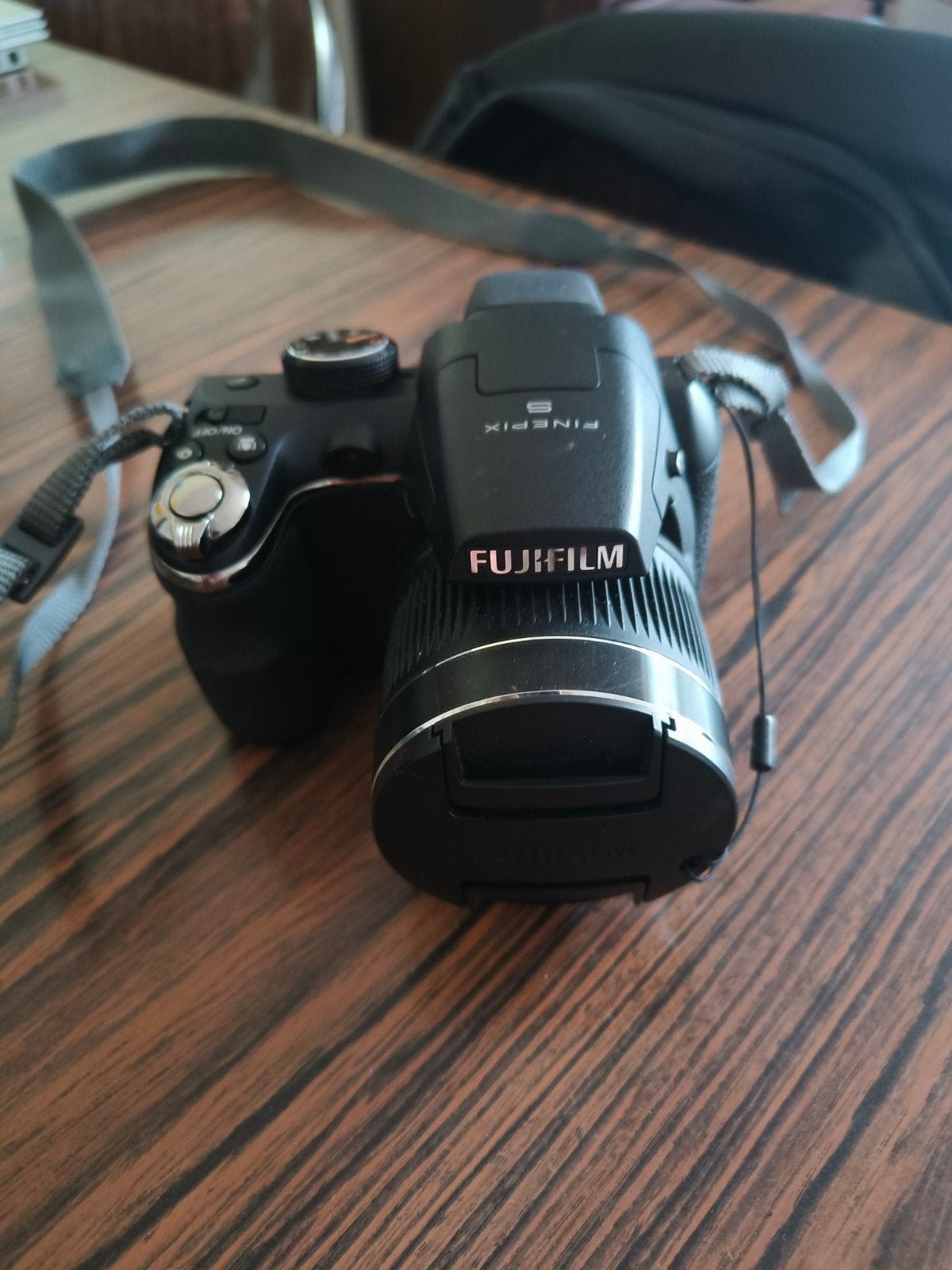 Fujifilm FinePix S1800 Bridgecamera - 14 Megapixels, Ingebouwde flitser, Gebruikt, Ophalen of Verzenden, Fujifilm