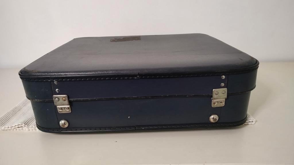 K602 VINTAGE stewardess koffer donker blauw in goede staat, Sieraden, Tassen en Uiterlijk, Koffers, Gebruikt, Hard kunststof, Onbekend