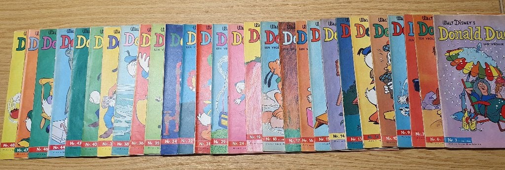 Donald Duck stripboeken weekblad uit 1966 totaal 28 stuks, Boeken, Gelezen, Ophalen of Verzenden, Walt Disney  Donald duck, Meerdere stripboeken