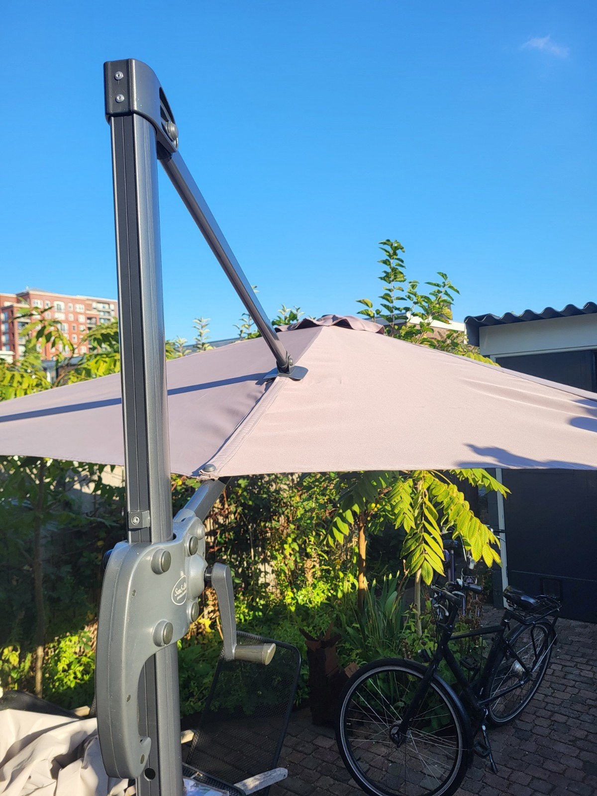 Zweefparasol Sens-Line inclusief voet en hoes, Tuin en Terras, Ophalen, 2 tot 3 meter, Zweefparasol, Verstelbaar