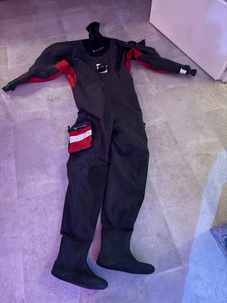 Typhoon droogpak met 2 onderpakken (100g & 200g), Watersport en Boten, Watersportkleding, Ophalen, Gebruikt, Dame of Heer, Drysuit